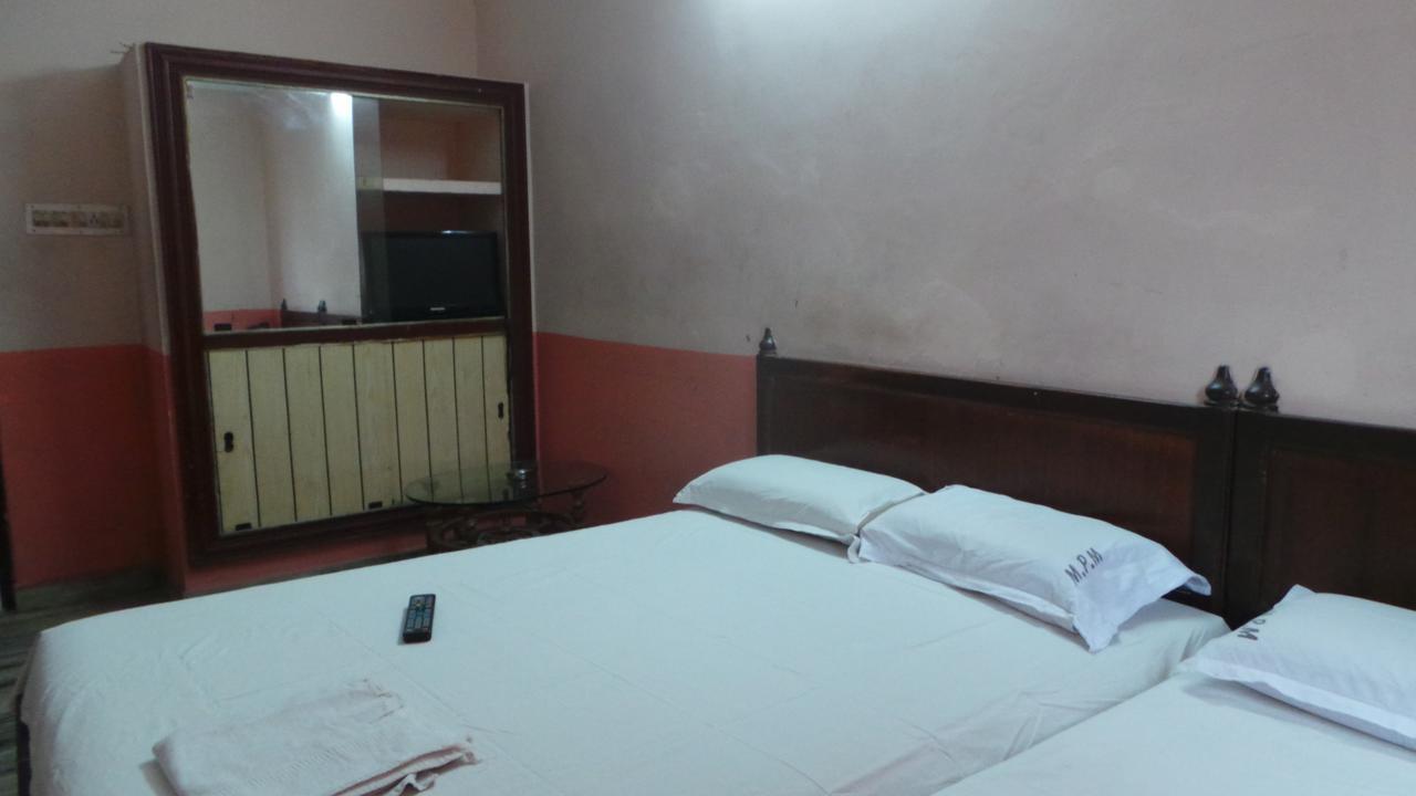 M.P.M. Guest House Пондичери Екстериор снимка