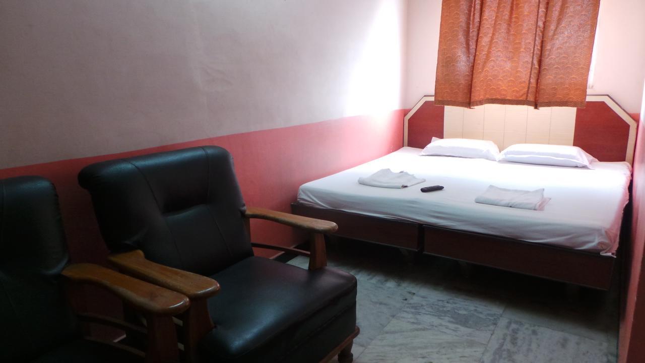 M.P.M. Guest House Пондичери Екстериор снимка