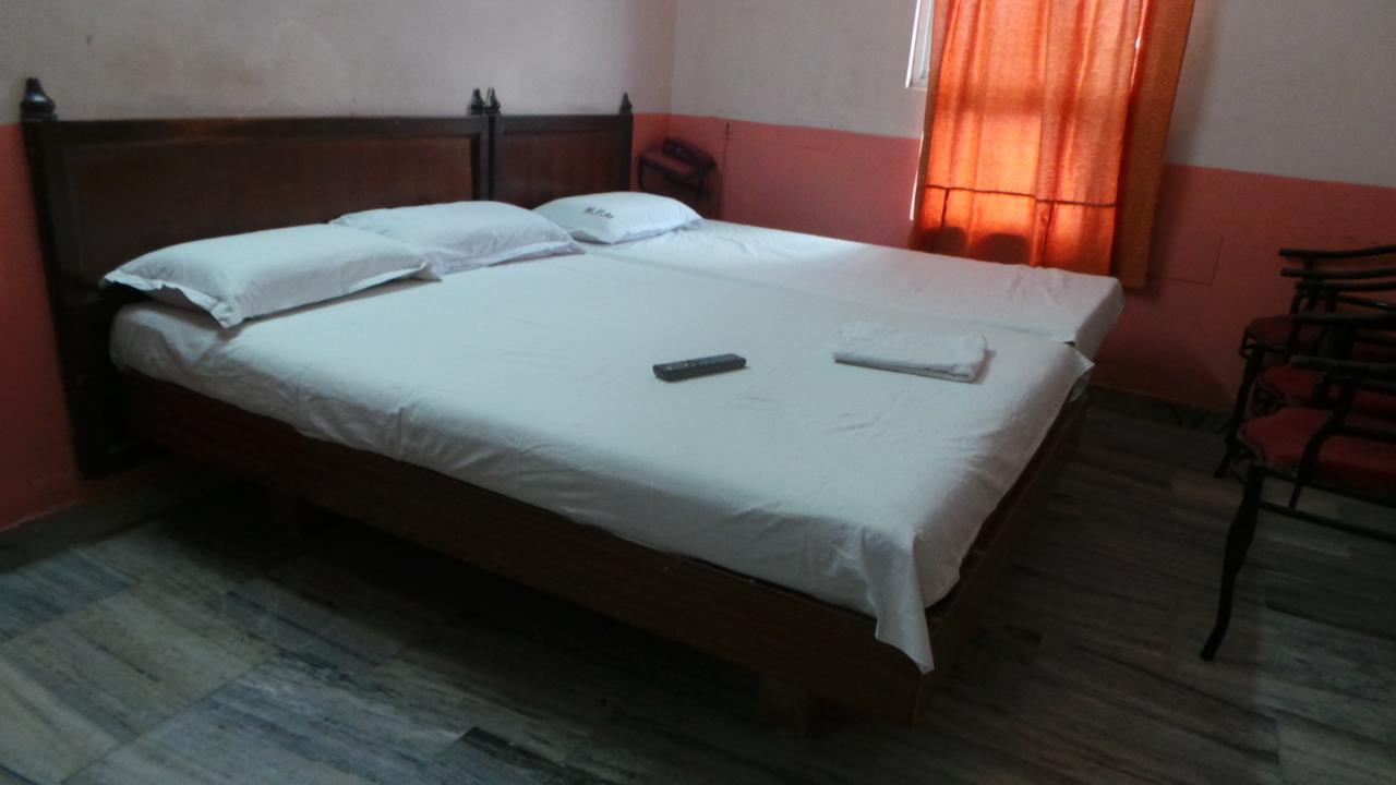 M.P.M. Guest House Пондичери Екстериор снимка